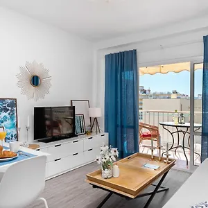 Cozy Next To The And Center Apartamento Nerja